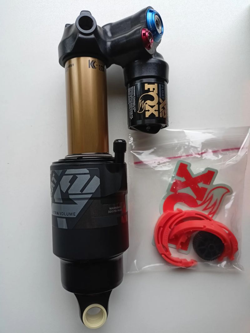 Tlumič Fox Float X2 Factory 205x65 mm