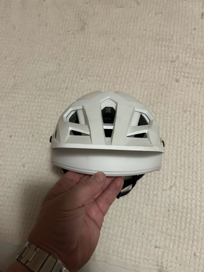 Trailová přilba R2 2.0