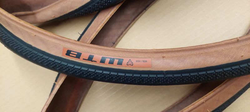 Plášť WTB Expanse 700x32(622x32) TCS Light/Fast Rolling černá/hnědá