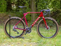 Canyon Inflite CF SLX