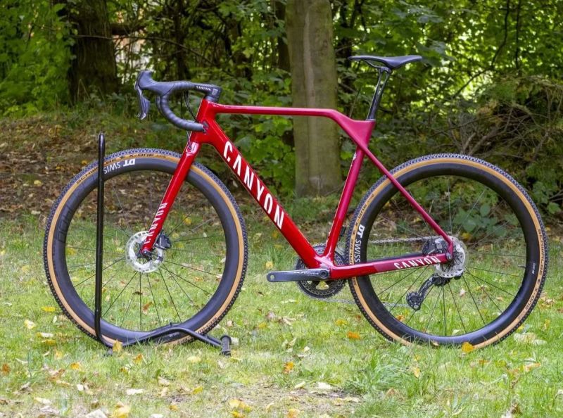 Canyon Inflite CF SLX