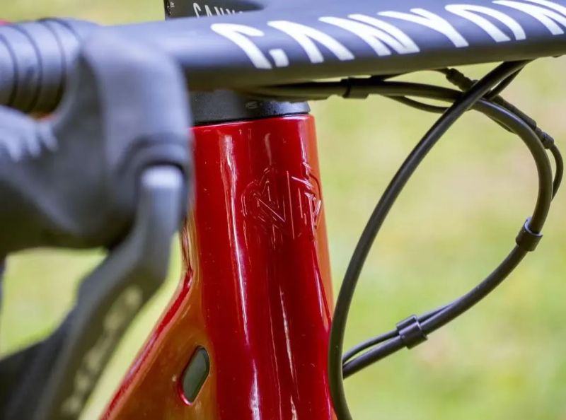 Canyon Inflite CF SLX