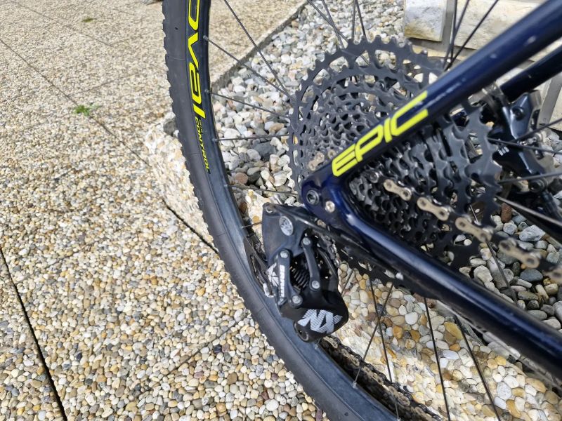 Specialized Epic HT carbon (L)