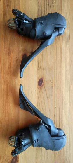 Brzdové a řadící páky Shimano GRX 