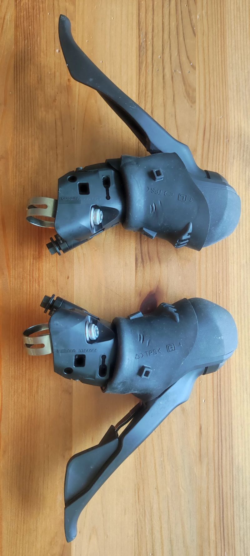 Brzdové a řadící páky Shimano GRX 