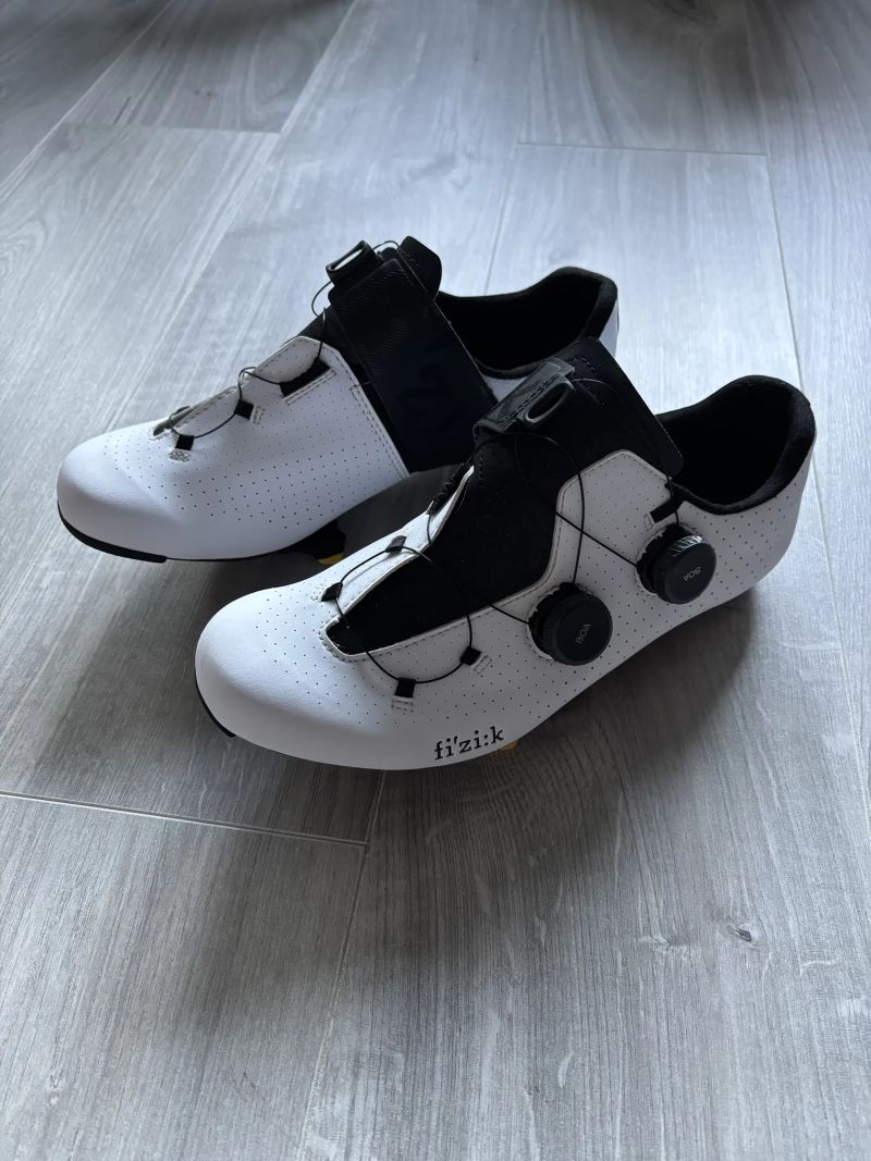 Silniční tretry Fizik Carbon vento 42,5