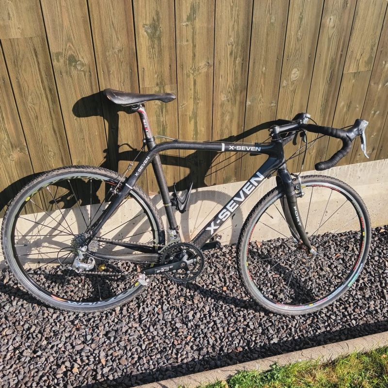 X-Seven cyklokrosové kolo