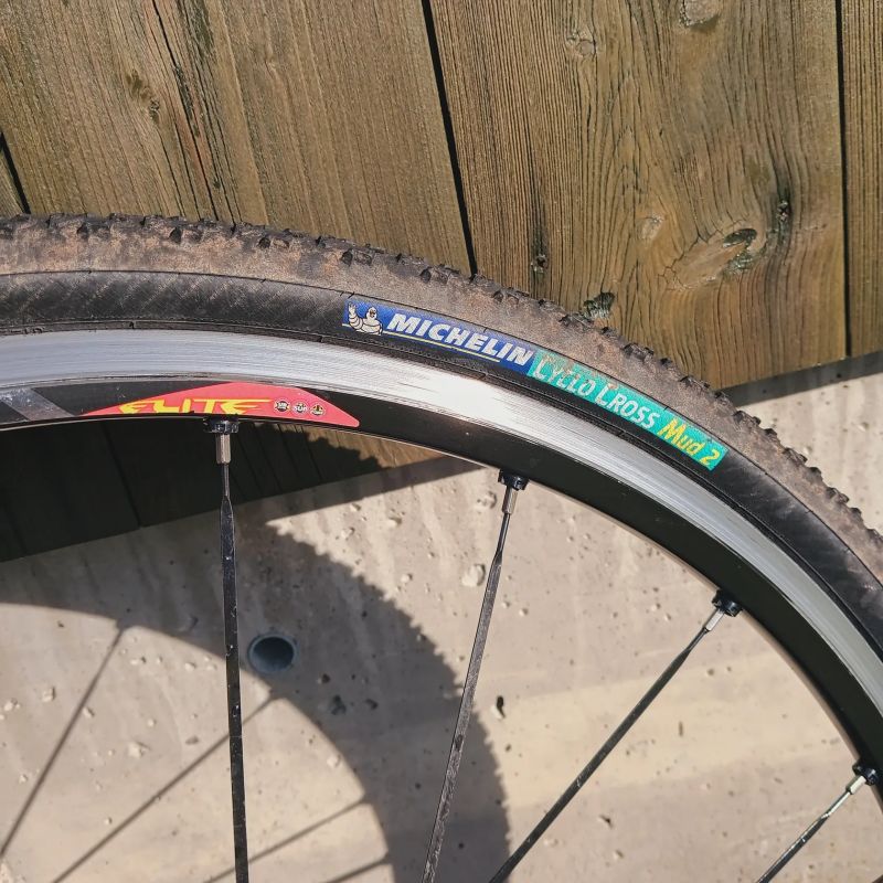 X-Seven cyklokrosové kolo