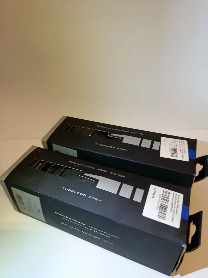Schwalbe One TLE 700x28C – téměř nové pláště (Tubeless Easy)