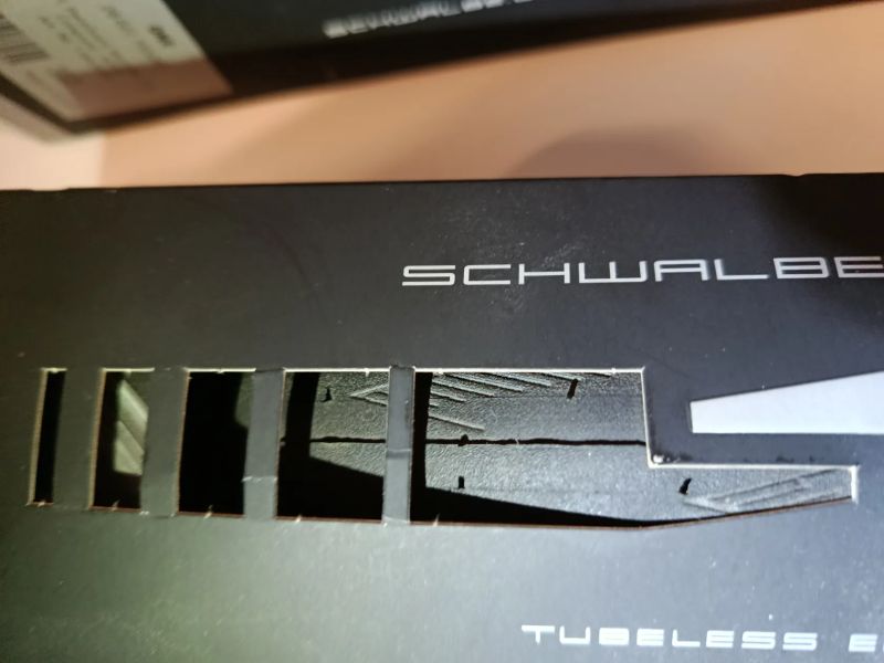 Schwalbe One TLE 700x28C – téměř nové pláště (Tubeless Easy)