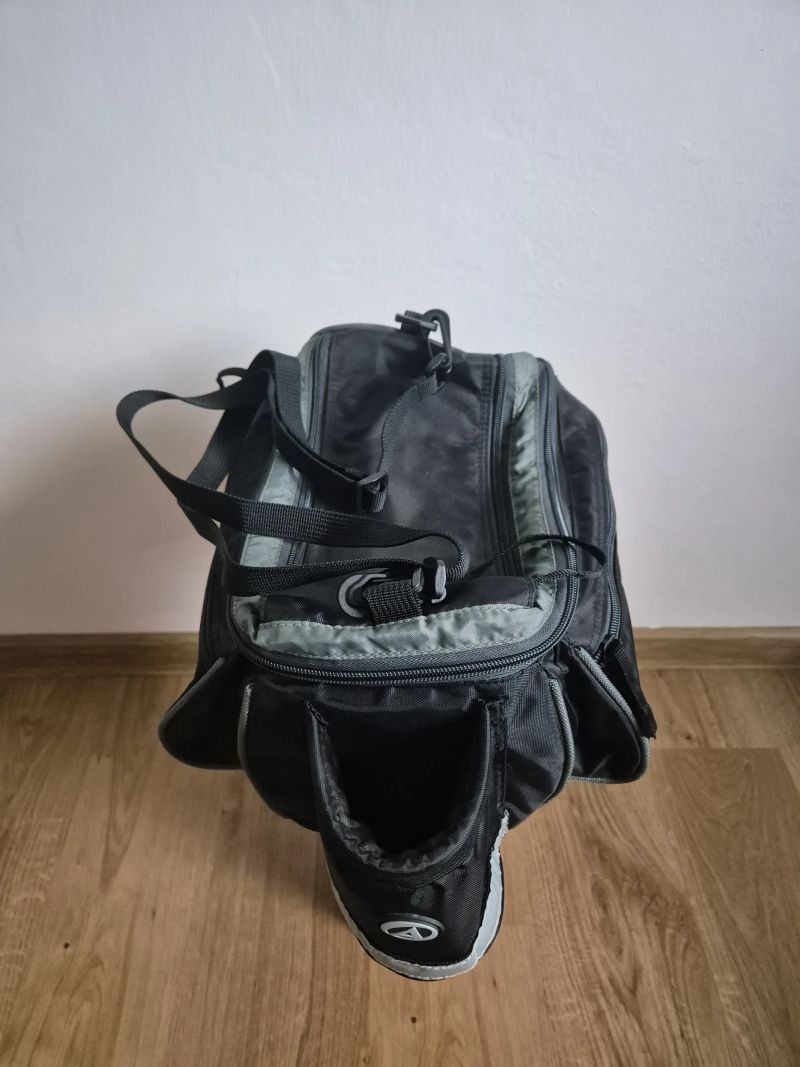 Author brasna na nosič 