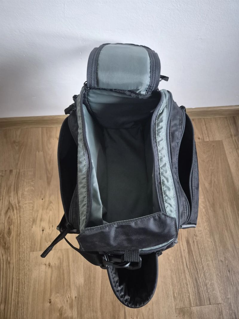 Author brasna na nosič 