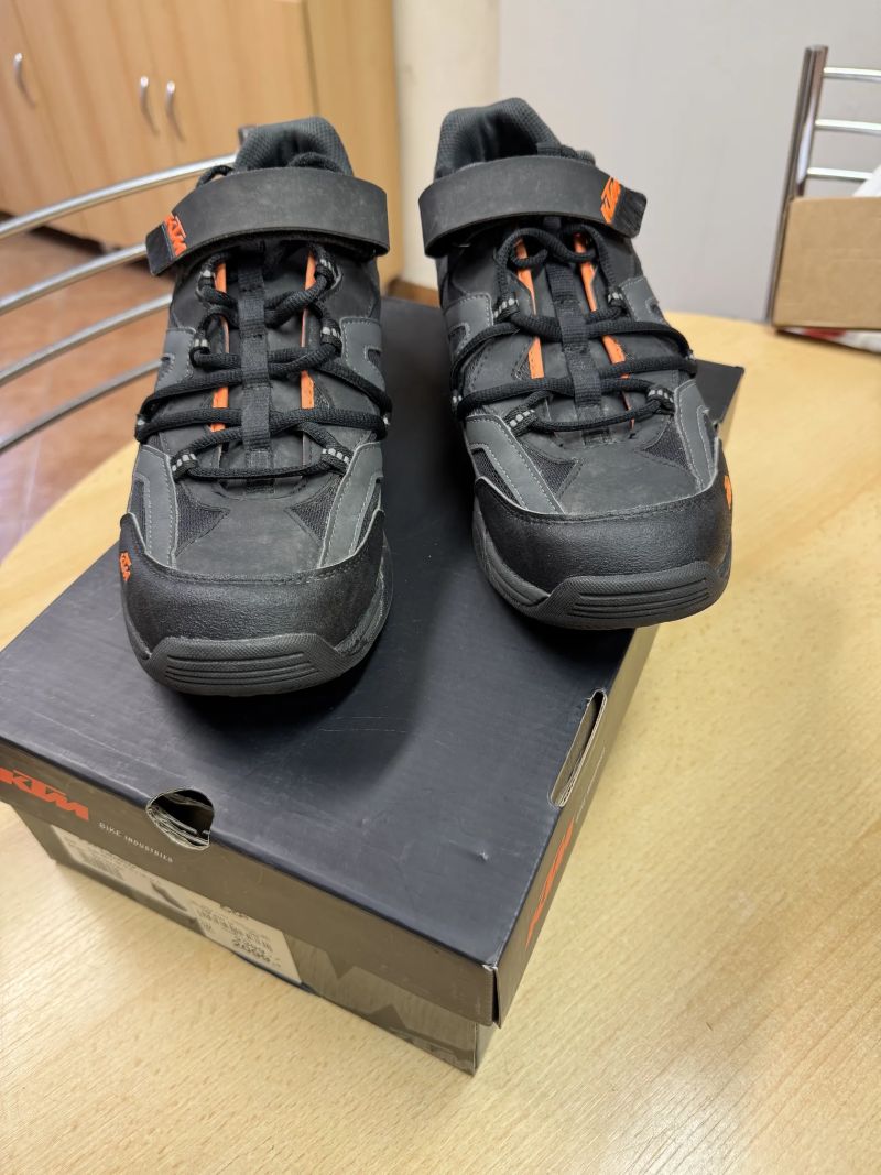 Cyklistické boty KTM MTB