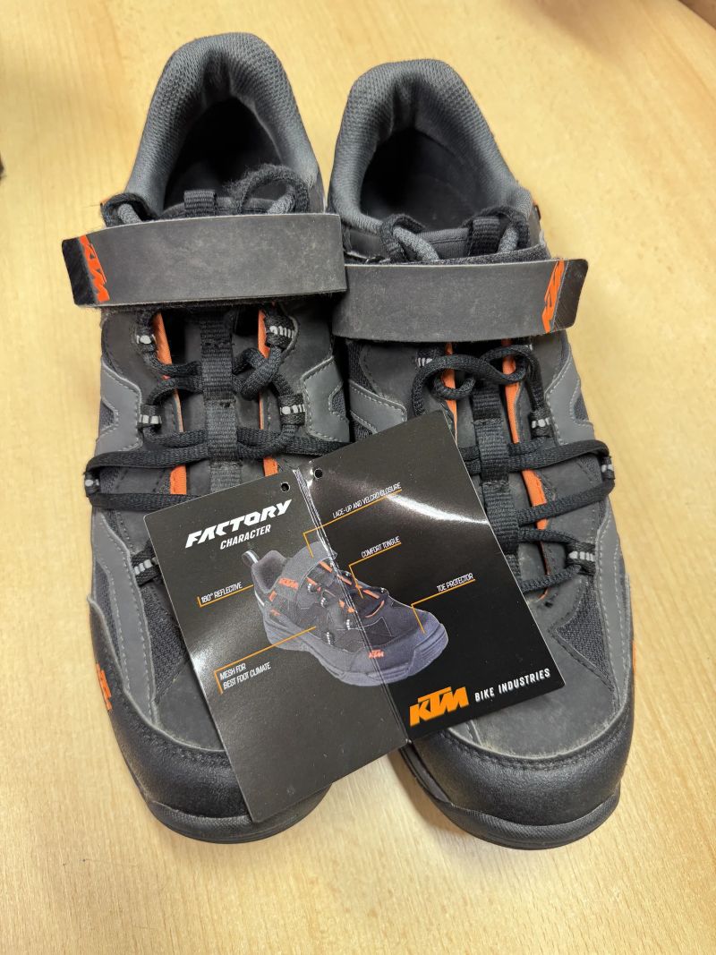 Cyklistické boty KTM MTB