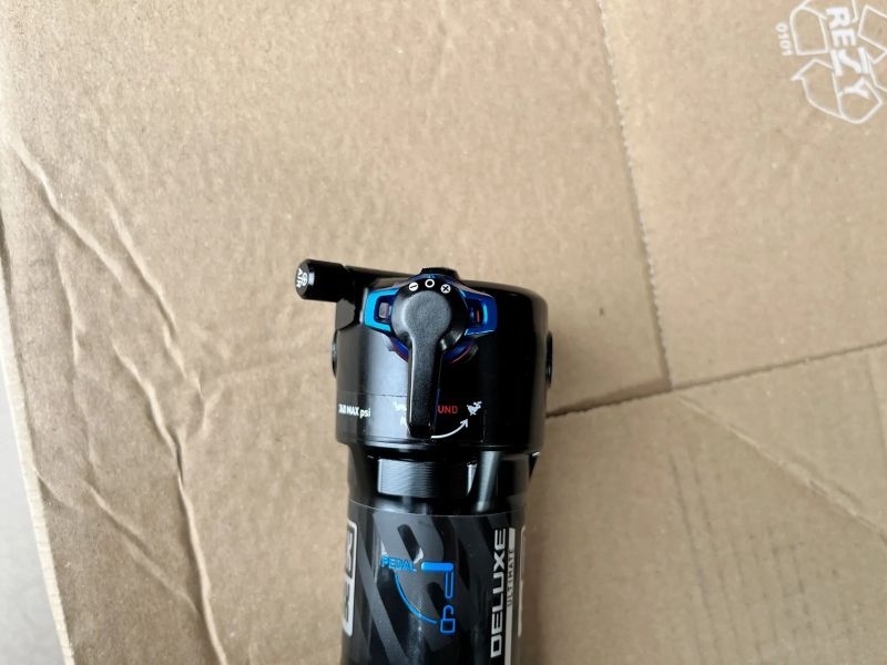 Rock Shox Deluxe Ultimate RCT 185x50 Trunnion // 2025 // NOVÝ