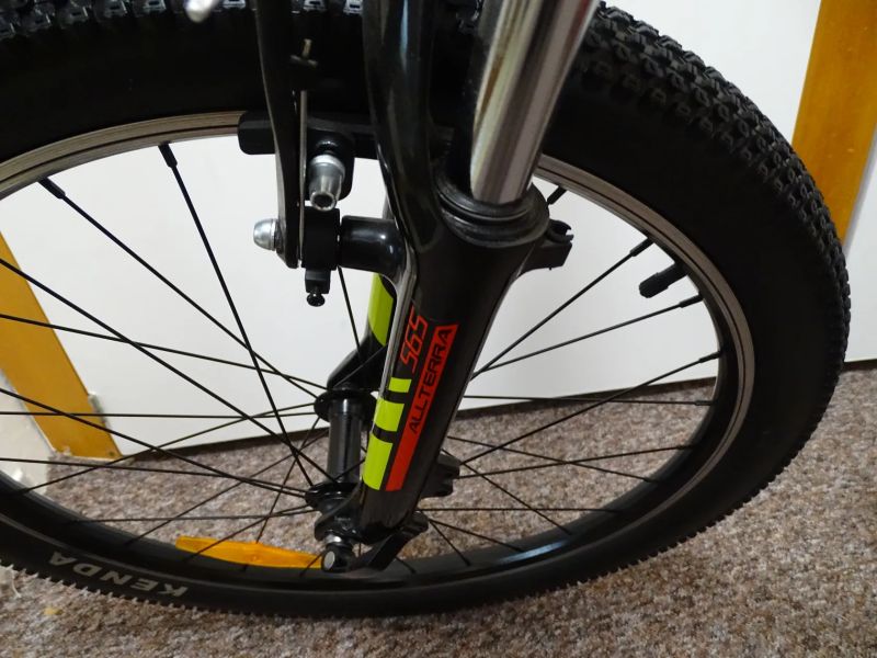 GT Stomper Prime 24" Jako Nové, Vhodné i jako dárek