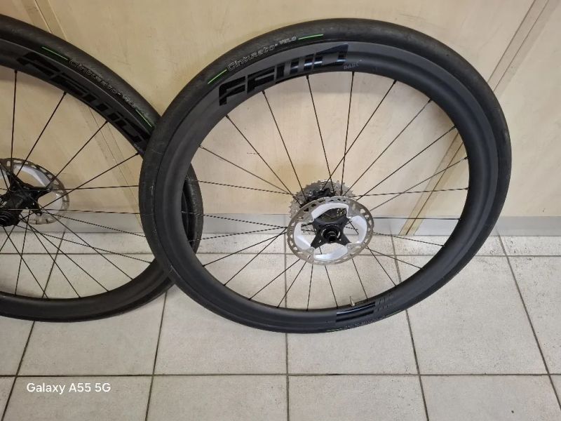 silniční karbonová kola FFWD