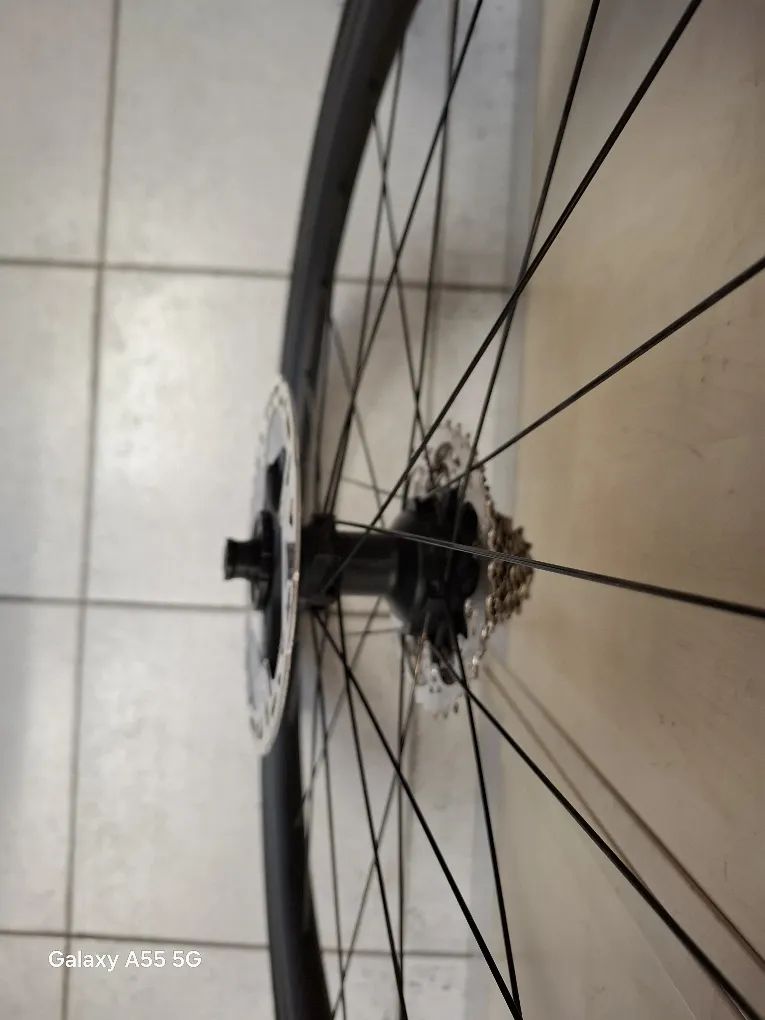 silniční karbonová kola FFWD