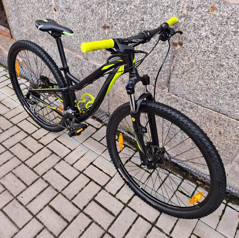 SPECIALIZED MYKA ELITE 29" ALIVIO 3x9/hydr.kotouče vel.S 
