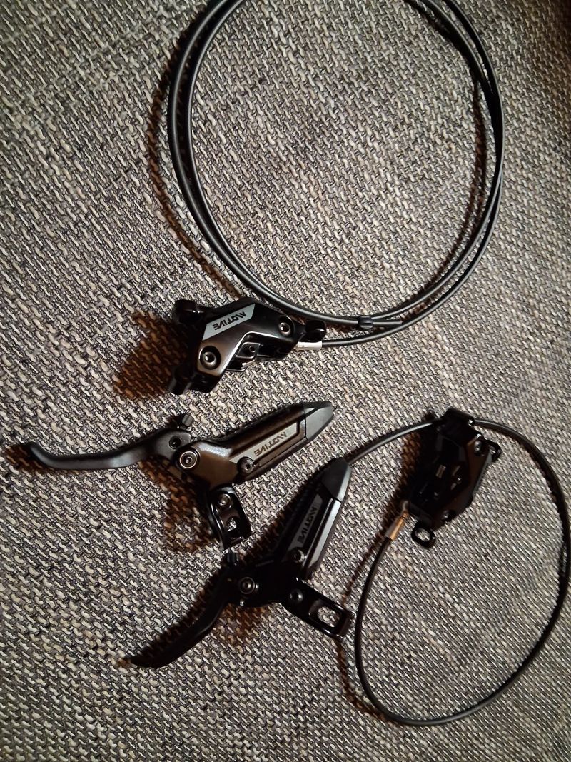 Nové brzdy Sram Motive Silver 