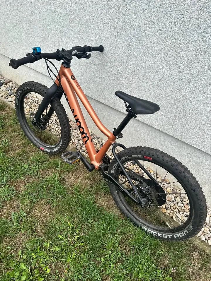 Woom Woom 4 (20") Copper (bronzová)