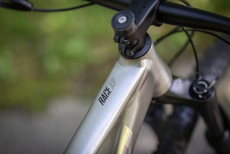 SUPERIOR XP 939 XT záruka jako nové pouze 100km.