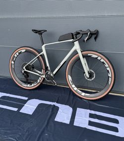 Cube Nueoad c62 Slx - M !!!specialni cena!!!