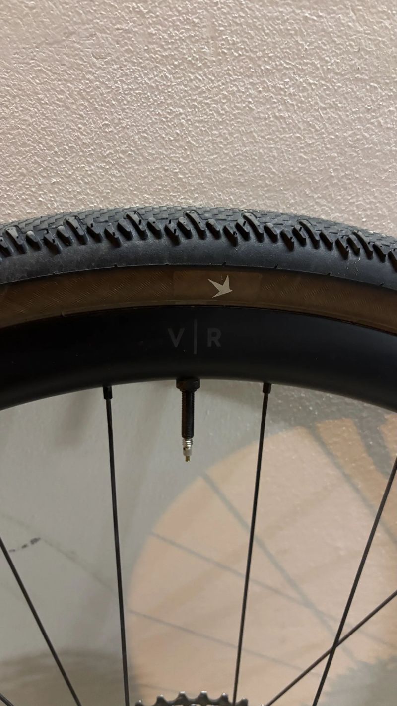 Nová karbonová kola Van Rysel VR35 (road/gravel) SRAM XDR
