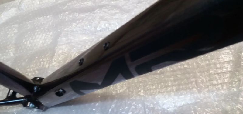 Rám 29" MRX TB25 chameleon lesk 19"