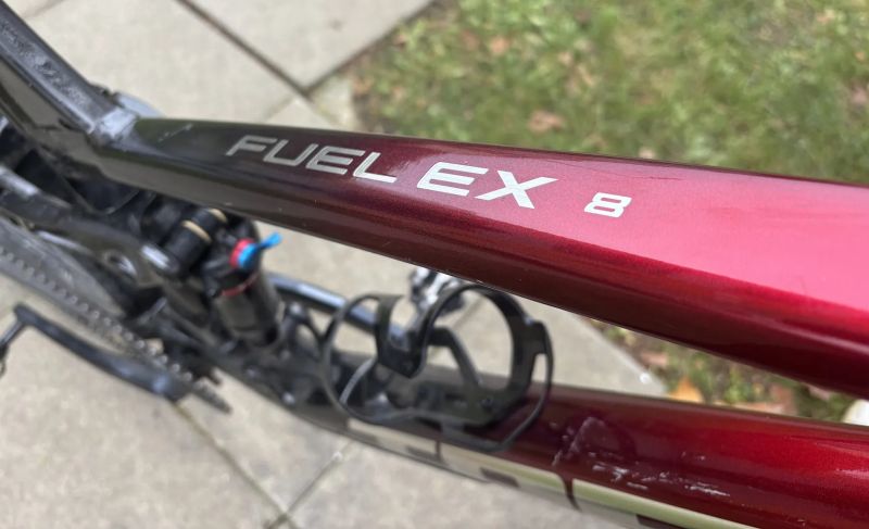 2021/2022 TREK FUEL EX 8 XT