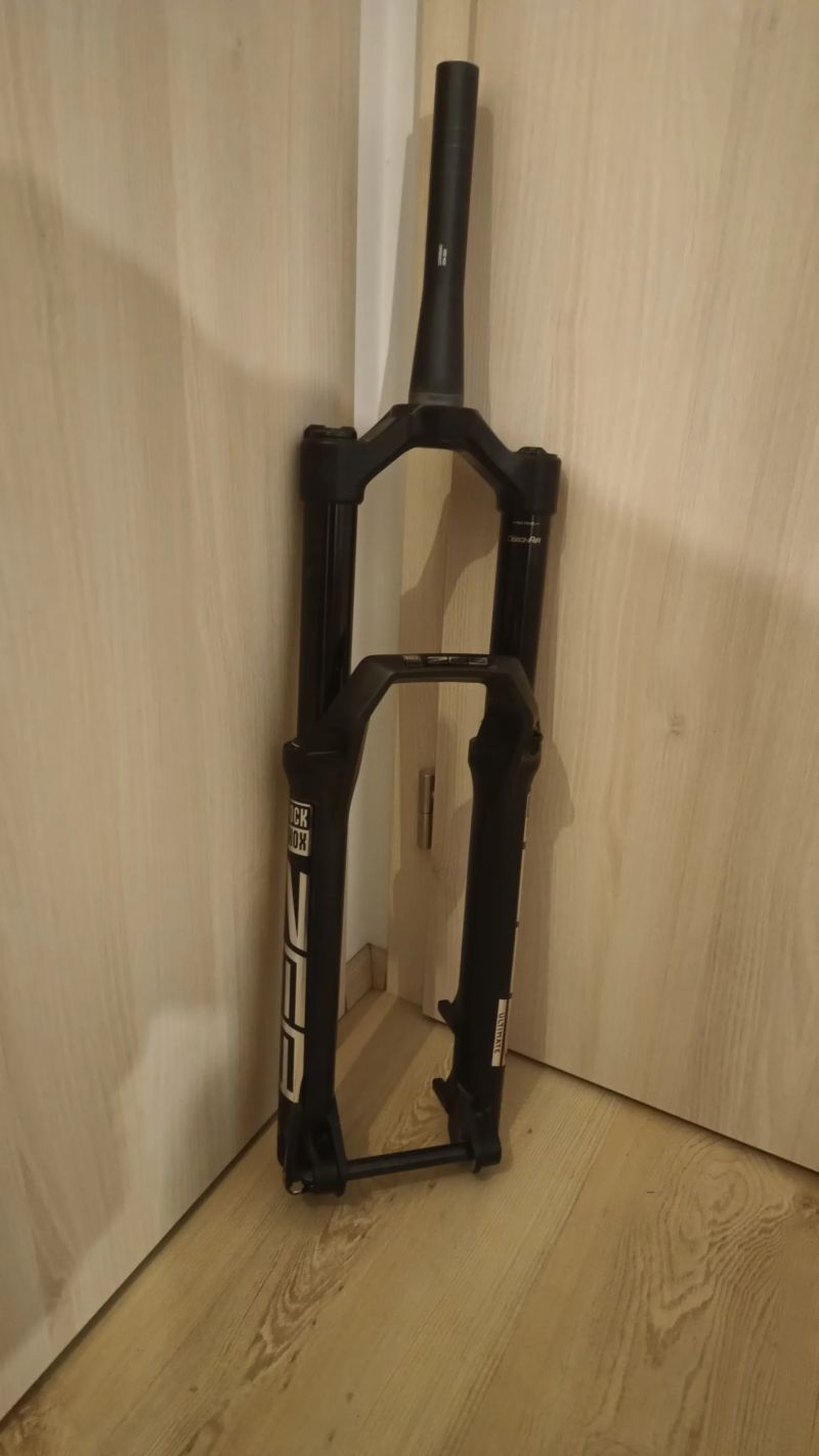 *Nová* Vidlice Rockshox ZEB select + blatnicek
