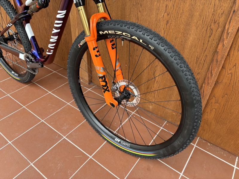 CANYON LUX CFR, vel. M - 455 mm - zakázková stavba - SHIMANO XTR 1 x 12 / FOX - mírně použité