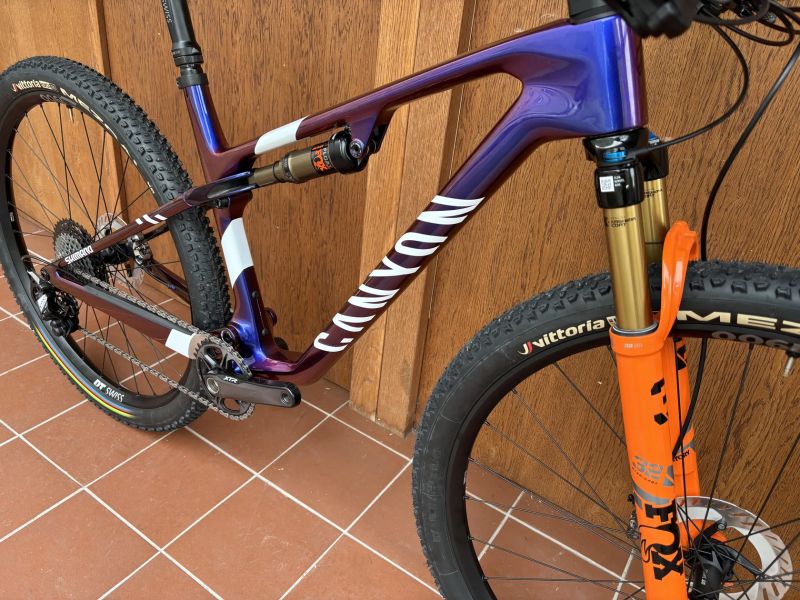 CANYON LUX CFR, vel. M - 455 mm - zakázková stavba - SHIMANO XTR 1 x 12 / FOX - mírně použité