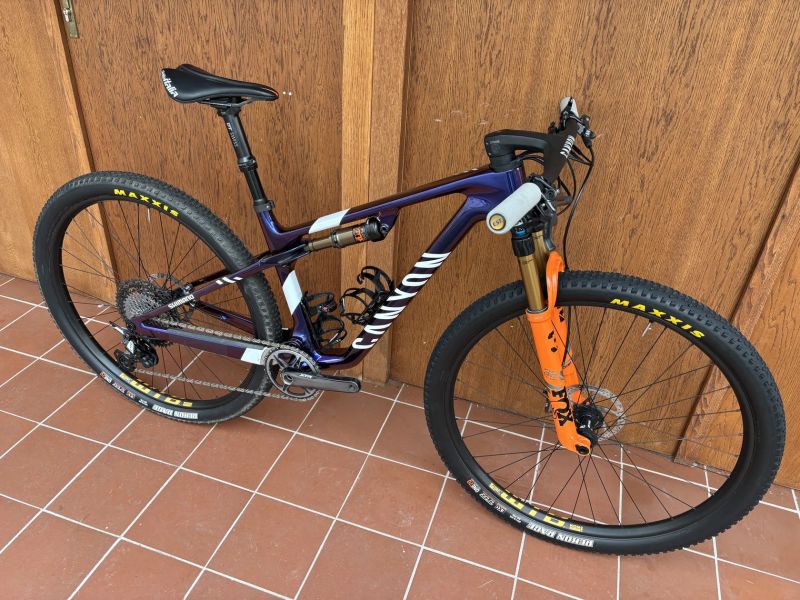 CANYON LUX CFR, vel. S - 415 mm - zakázková stavba - SHIMANO XTR 1 x 12 / FOX - mírně použité