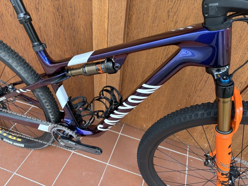 CANYON LUX CFR, vel. S - 415 mm - zakázková stavba - SHIMANO XTR 1 x 12 / FOX - mírně použité