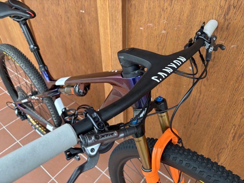 CANYON LUX CFR, vel. S - 415 mm - zakázková stavba - SHIMANO XTR 1 x 12 / FOX - mírně použité