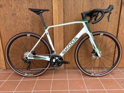 SUPERIOR X-ROAD 9.3 - ŠKODA - karbonový speciál - SHIMANO 2 x 12 - vel. 56 cm (L) - NOVÉ