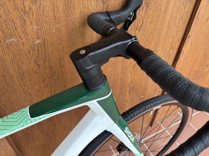 SUPERIOR X-ROAD 9.3 - ŠKODA - karbonový speciál - SHIMANO 2 x 12 - vel. 56 cm (L) - NOVÉ