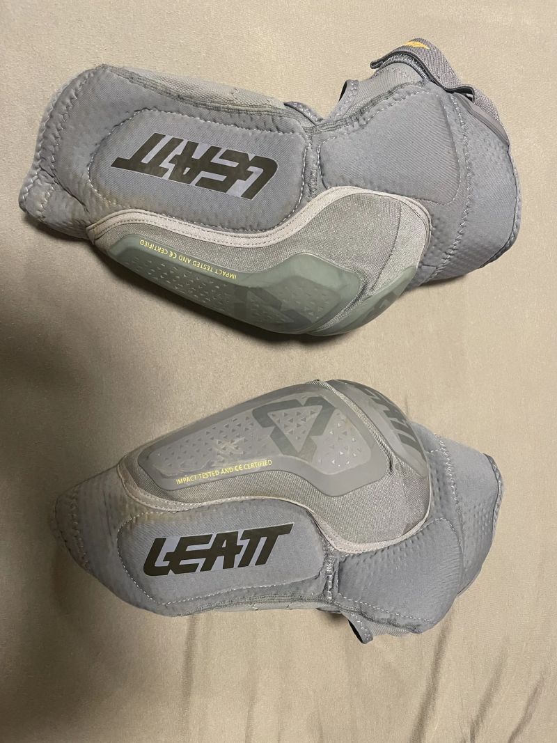 Chrániče kolen leatt 3DF 6.0 velikost L