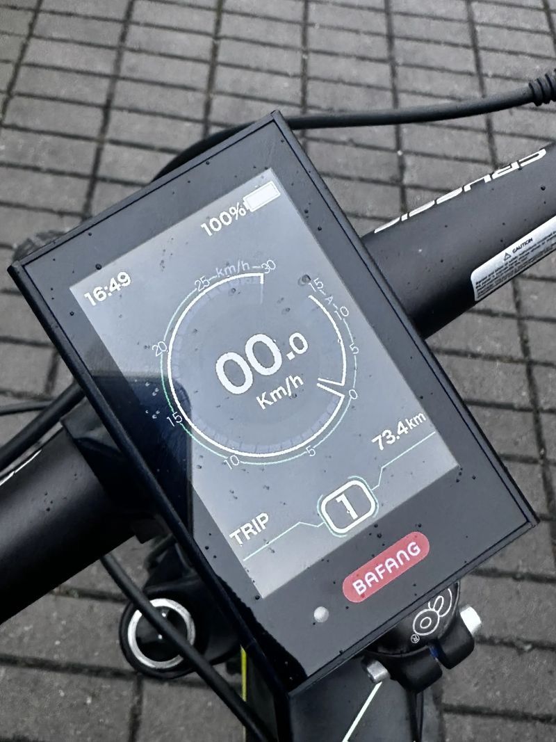 Crussis e-Carbon C.1