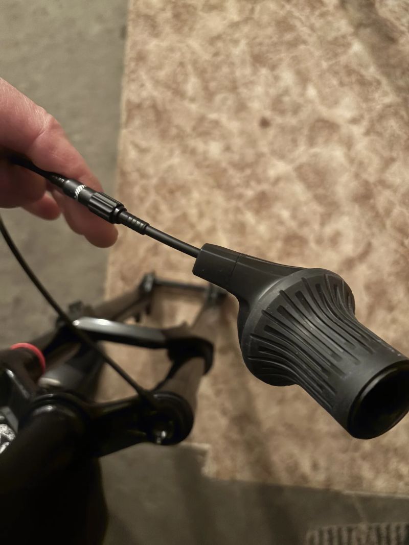 Rock Shox SID 2P 120 + zavírání