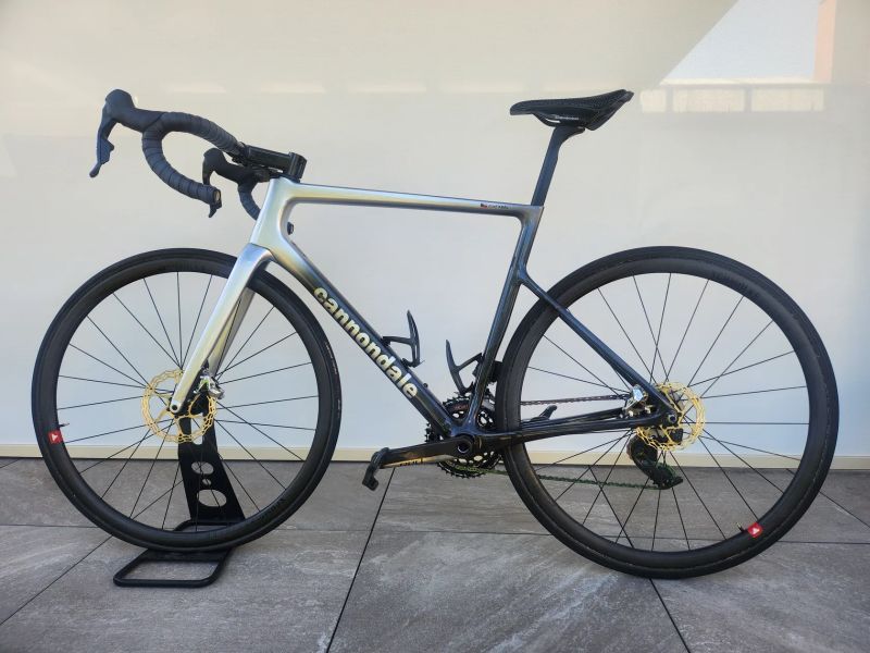 Cannondale super lehké závodní kolo