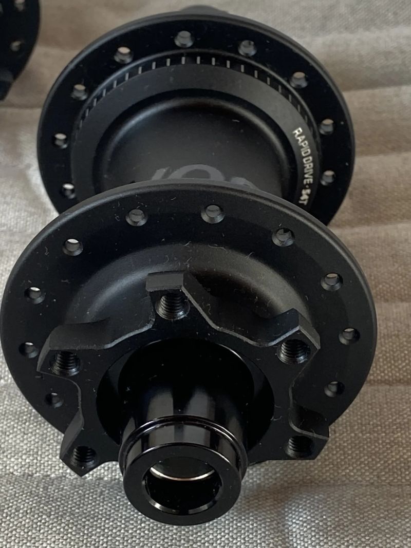 NOVÉ NÁBOJE BONTRAGER ELITE BOOST Microspline 28 děr 