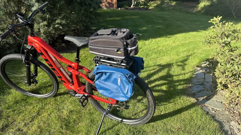 Nosič a brašny .Thule