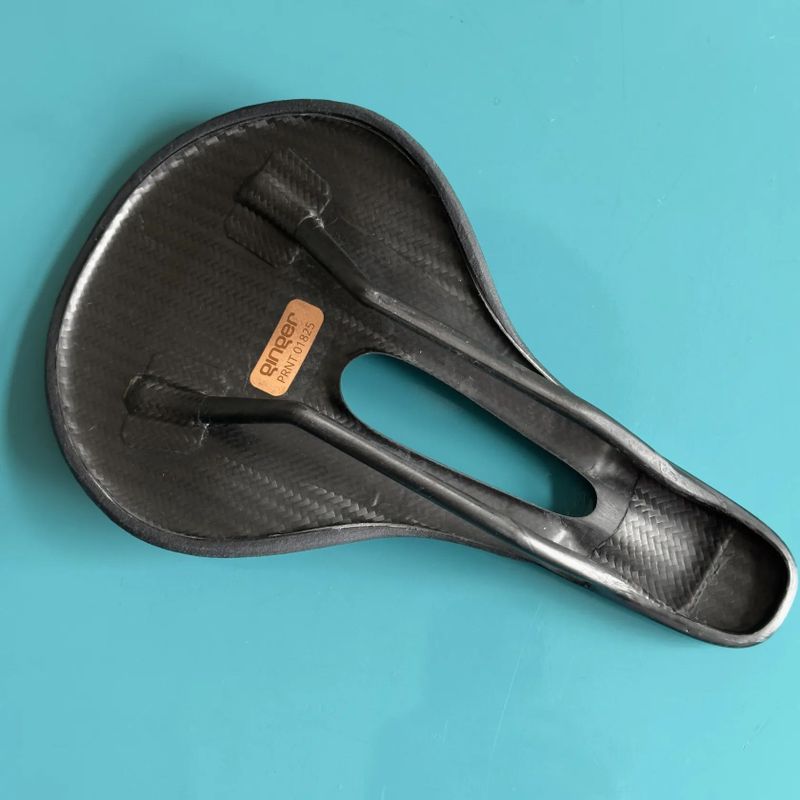 Ginger PRTN 3D – karbonové sedlo 151 mm, pouze 95 gramů