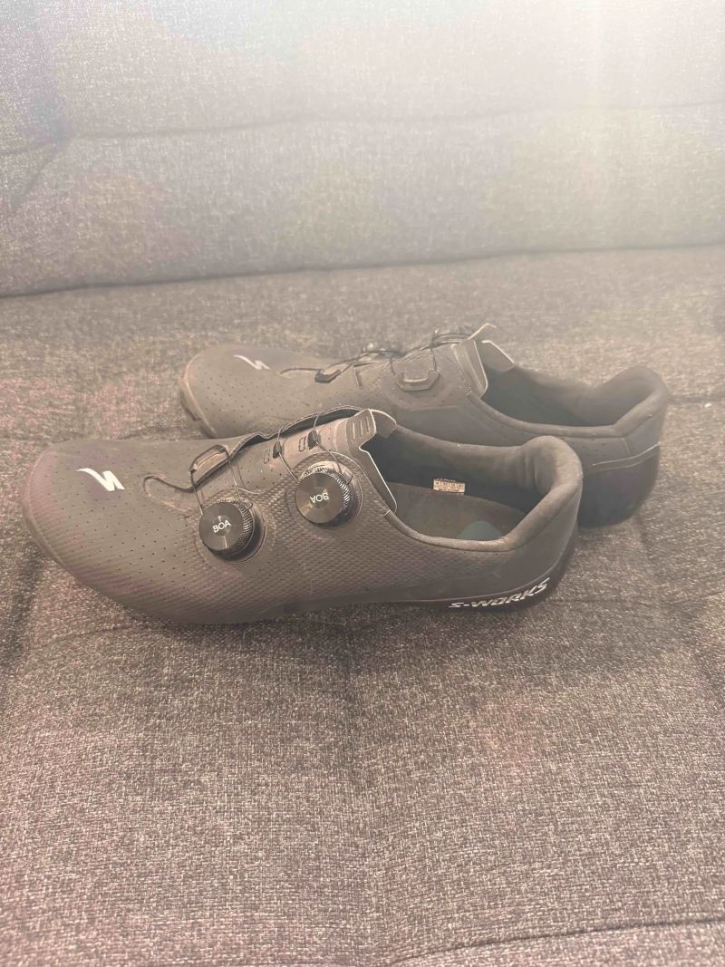 Silniční tretry Specialized S-Works Torch 44 + modré vložky