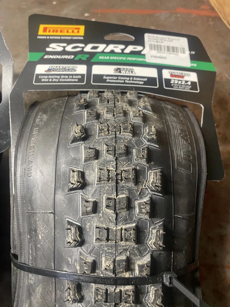 Pirelli Scorpion Enduro S - Pirelli Scorpion Enduro R