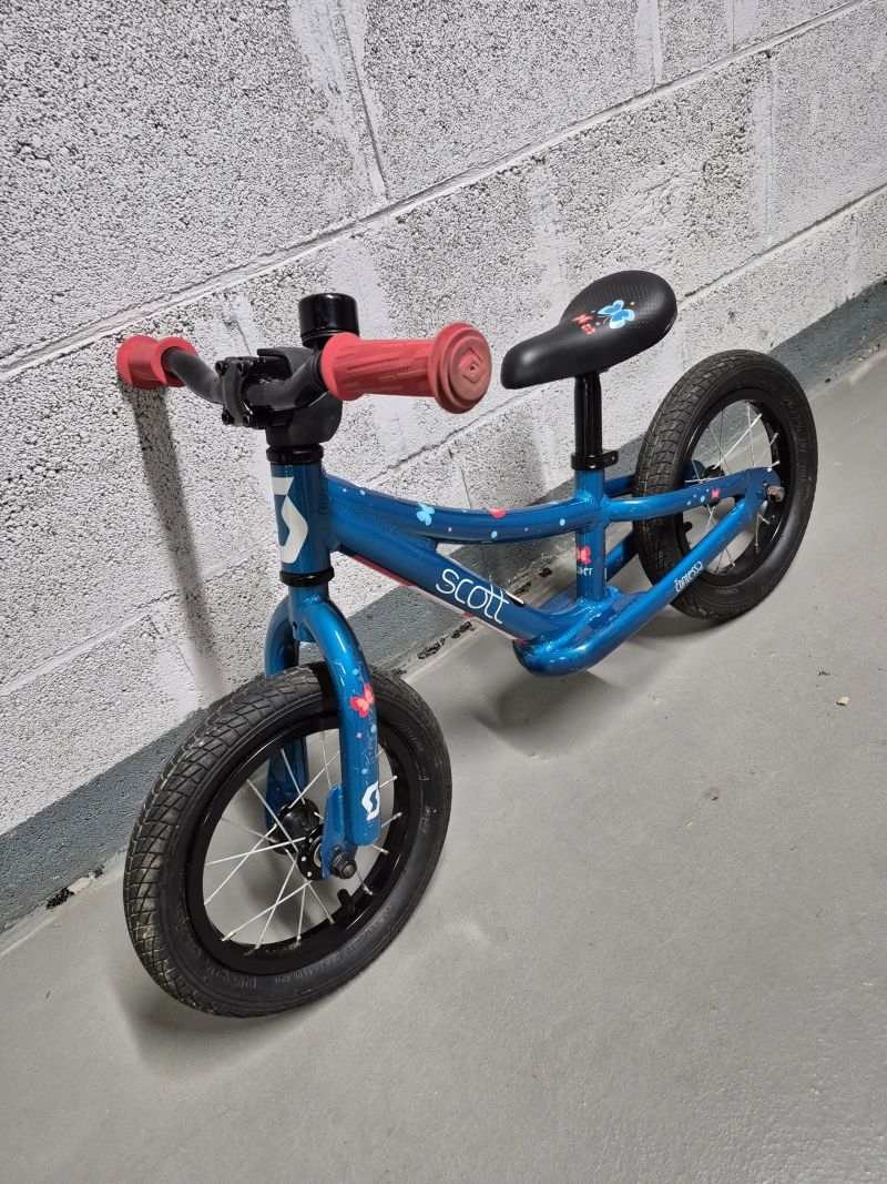 Scott Scott Contessa Walker 12"