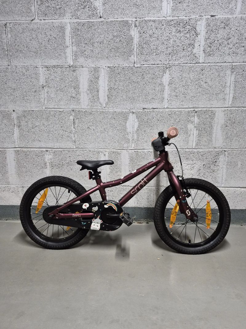 Scott Scott Contessa 16"