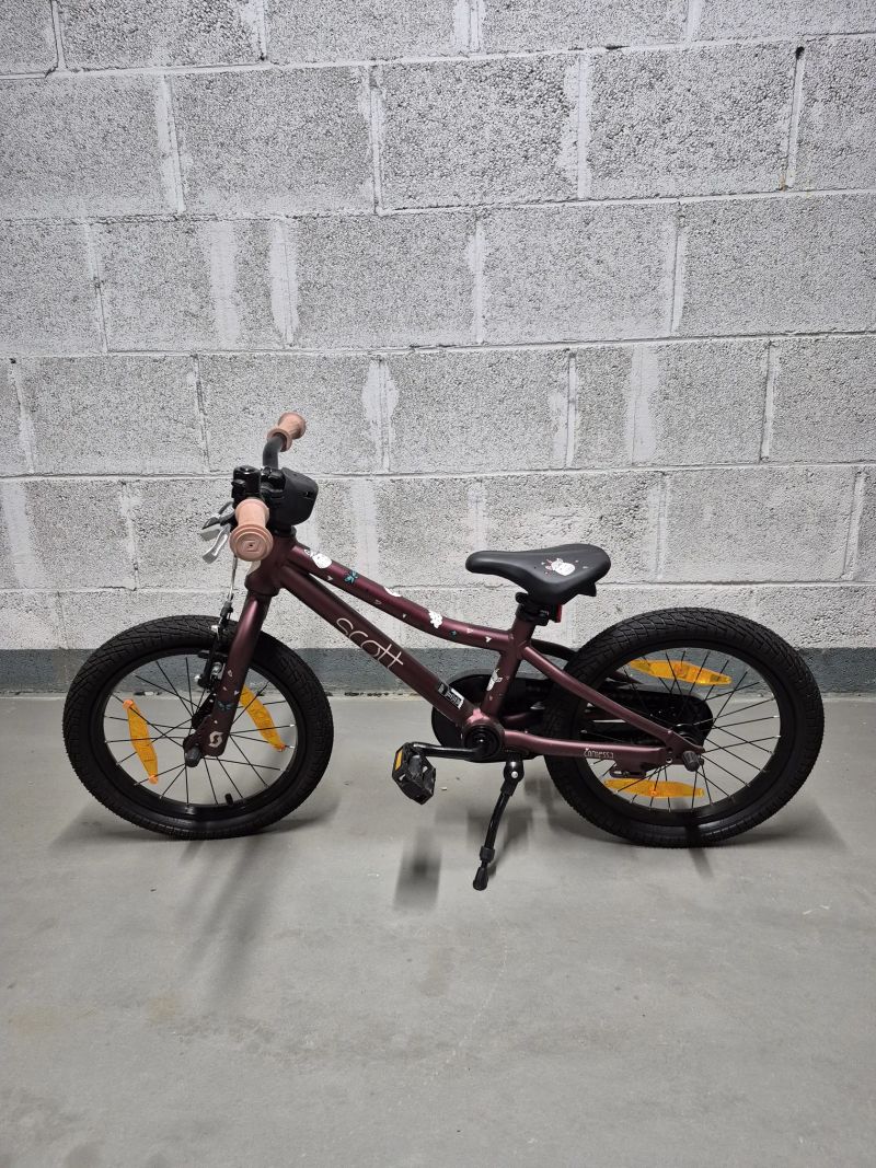 Scott Scott Contessa 16"